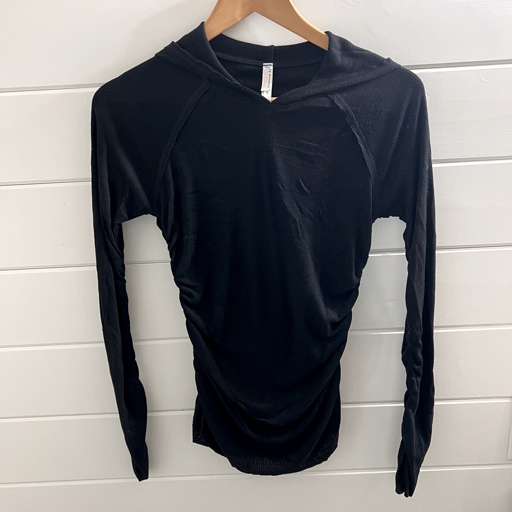 Free People Movement Medium Hooded Black Long Sleeve Ruched sides and sleeve